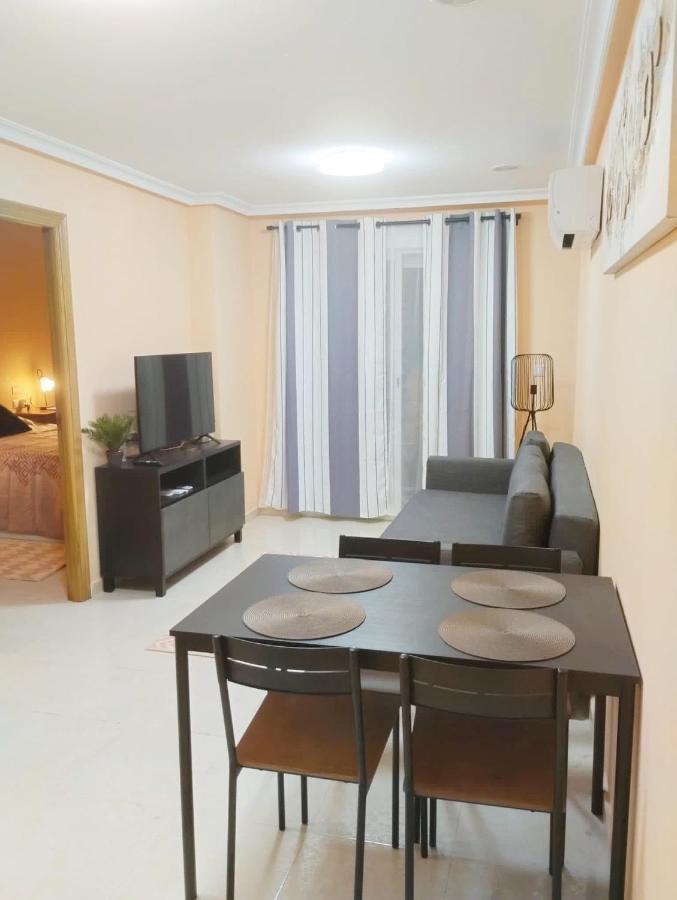 Torrevieja 2 Bedroom Holiday Apartment Luaran gambar