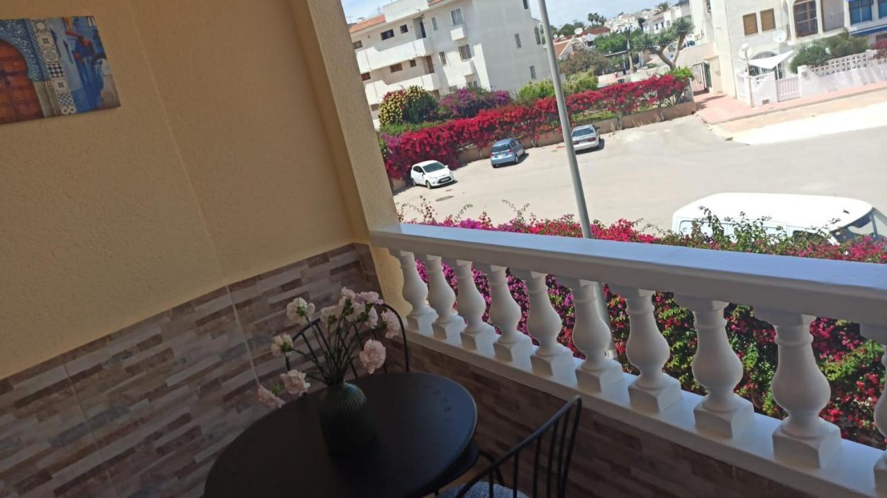 Torrevieja 2 Bedroom Holiday Apartment Luaran gambar